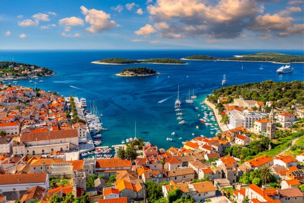 Zadar Airport to Hvar Ferry Transfer: Stress-Free Travel to the Dalmatian Islands